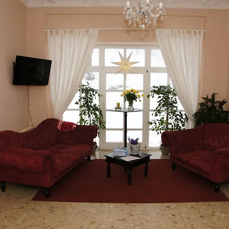 Villa-unger Villa *