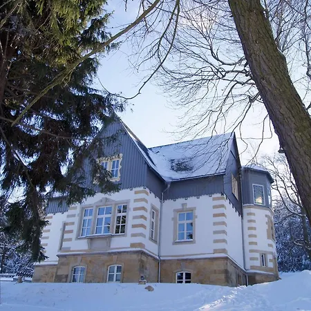 Villa-unger *
